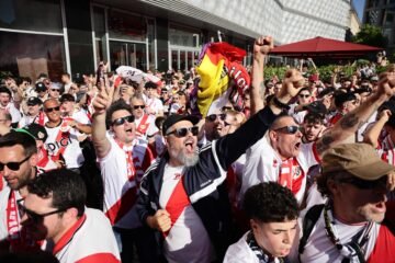 El día que la afición del Rayo Vallecano hizo codearse a Felines y Marea con Richard Strauss: «Ganar debe ser la hostia»