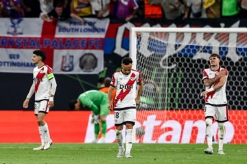 Íñigo Pérez no puede escribir el final feliz al cuento del Rayo en la revancha de Mateta: «Duele una barbaridad»