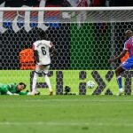Maldito despertar del Rayo: el Crystal Palace le arrebata la Conference con un gol de Mateta
