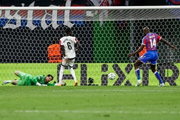 Maldito despertar del Rayo: el Crystal Palace le arrebata la Conference con un gol de Mateta