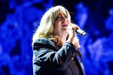 Maria del Mar Bonet (★★★★✩), llunes d’aigua