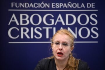 Una juez condena a la revista satírica ‘El Jueves’ por nombrar “gilipollas del año” a la presidenta de Abogados Cristianos