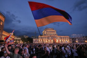 Armenia vota entre la paz prometida de Pashinián y la amenaza de Putin