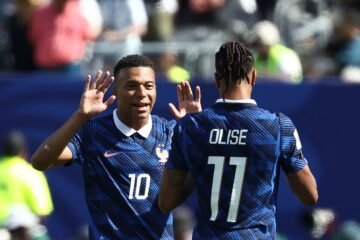 Mbappé y Olise descosen a Senegal y meten miedo al resto del Mundial