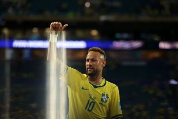 Los 981 días de espera de Neymar para igualar un récord de Pelé, Ronaldo y Cafú