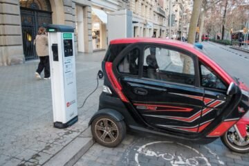 La CNMC alerta de riesgo de monopolio en la red de recarga de coches eléctricos