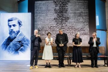 Cuatro premios Pritzker homenajean a Gaudí en la Sagrada Familia