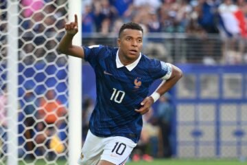 Los futbolistas clonados