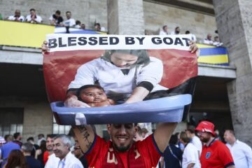 Sospechas que nos van a coser a patadas desde el saque inicial…