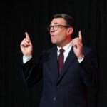 Burnham, el nuevo líder laborista, promete descentralización y más Estado, pero no ofrece ninguna política clara