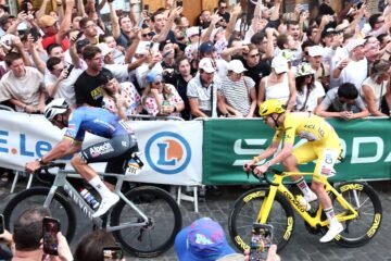 Van der Poel revienta a Pogacar con una agónica exhibición en los Campos Elíseos