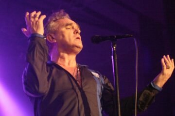 El cantante Morrissey pide a Sánchez prohibir las corridas de toros a pocos días de llegar a España