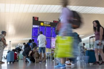 Aena eleva la previsión de pasajeros a un 3% más por la situación de España como destino seguro