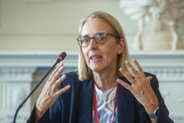 Airef prevé que la deuda pública se reducirá hasta el 99,9% del PIB en este ejercicio
