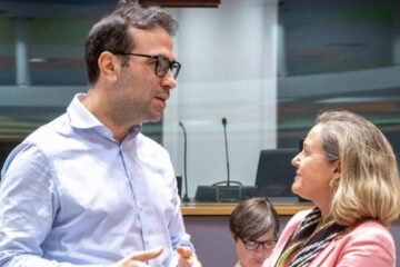 Cuerpo defiende los eurobonos en un Eurogrupo dividido
