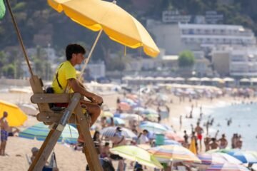 La patronal carga contra la posibilidad de aumentar el IVA del turismo al 21%