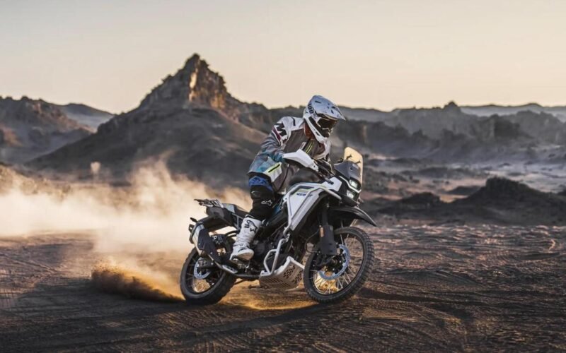 Del asfalto a la pista: cinco motos trail de 450 cc listas para todo y que se conducen con el carnet A2