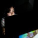 Amigos digitales con IA, la nueva amenaza para la salud mental de los adolescentes