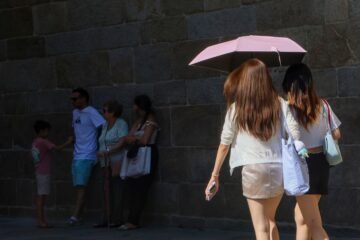 Arranca la cuarta ola de calor del verano con avisos en 13 comunidades y el desafío del fuego