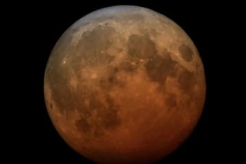 A qué hora es el Eclipse lunar parcial hoy en cada municipio de España, cuánto dura, cuándo termina y dónde ver gratis online