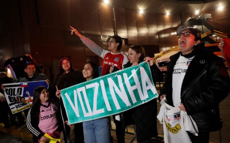 Vozinha despierta al fútbol chileno en un gran golpe de marketing