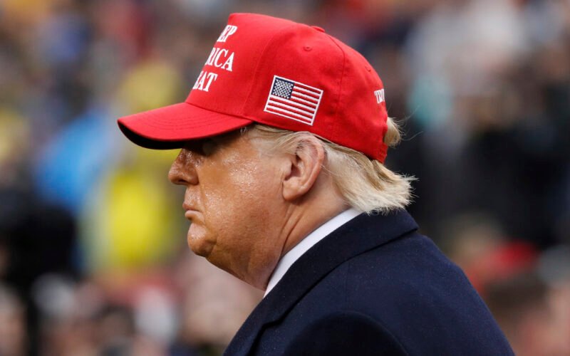 Montajes, búnkeres y anticristos: la máquina de la conspiración se vuelve también contra Trump