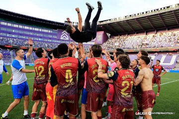 Racing, Dépor y Málaga, la ‘historia’ vuelve a Primera: «Es devolver al club donde lo han visto mis padres y abuelos»