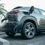 El error al cargar el coche eléctrico en casa que puede hacerte desperdiciar hasta un 24% de la electricidad