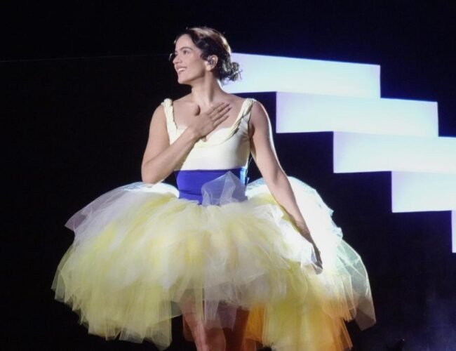 “Tremenda cagada”: Rosalía se disculpa en el primer concierto en Argentina tras su publicación polémica en la final del Mundial