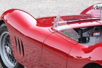 Este Maserati es uno de los grandes coches de carreras de mediados del siglo pasado y cuesta 3 millones de euros