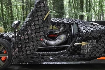 El sorprendente hiperdeportivo hecho de piezas de Lego capaz de rodar a más de 110 km/h