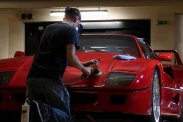 Mucho más que lavar un coche: así trabaja el ‘detailer’ más famoso del mundo, que cobra hasta 7.000 euros por limpieza