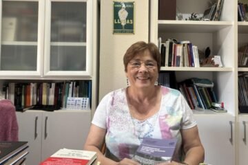 Lola Carrión, historiadora: “Así nos infiltramos en el Sindicato Vertical franquista”