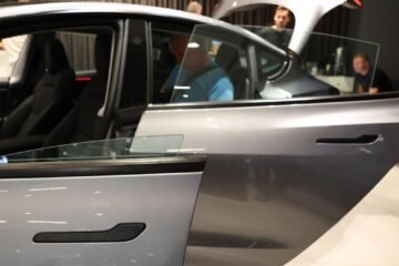 Tesla y otros fabricantes llaman a revisión a 4,3 millones de vehículos en China por su seguridad