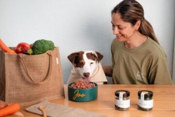 Food for Joe lleva al súper su negocio de comida natural para mascotas