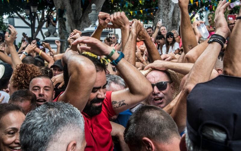 Agaete, el pueblo que vive entre el mar y la fiesta de La Rama