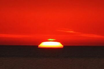 El rayo verde, un fascinante fenómeno óptico que servirá de postre al eclipse solar en Baleares