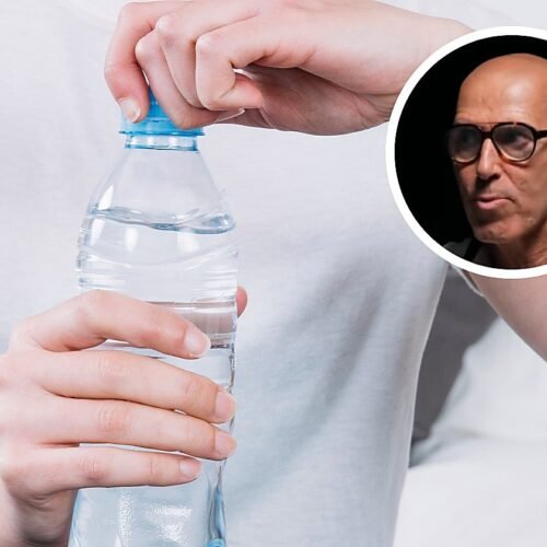 Juan Carlos Novo, experto en consumo de agua: «Una botella de plástico es una bomba de relojería. Debería estar refrigerada siempre»