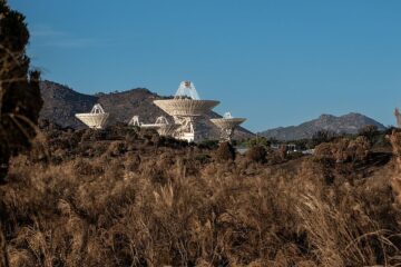 Dos meses del fuego que llegó hasta las puertas del espacio: «Salvaron la antena que nos conecta con las estrellas»