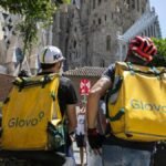 Sanción a Glovo por no parar el reparto en plena alerta roja en Barcelona por la ola de calor