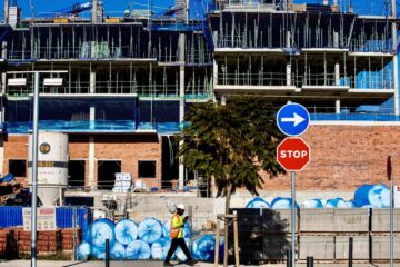 ¿Prohíbe realmente el decreto de vivienda la compra de pisos a los grandes fondos?