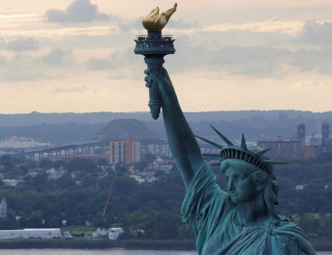 De regalo francés a icono de EE.UU.: París reivindica el origen de la Estatua de la Libertad