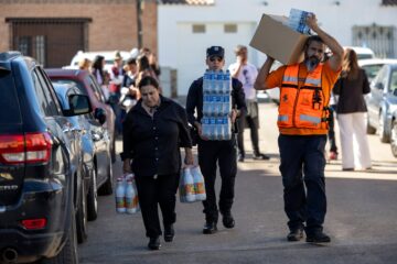 Cómo ayudar a las víctimas tras una catástrofe como el accidente de tren de Urda: “El psicólogo debe estar desde el minuto uno, como un bombero”