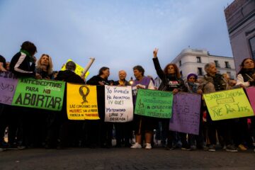 La precampaña se calienta a costa del feminismo