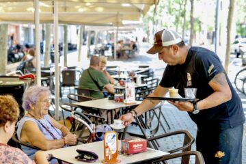 La economía creció un 0,6% en el tercer trimestre, una décima menos que en el anterior