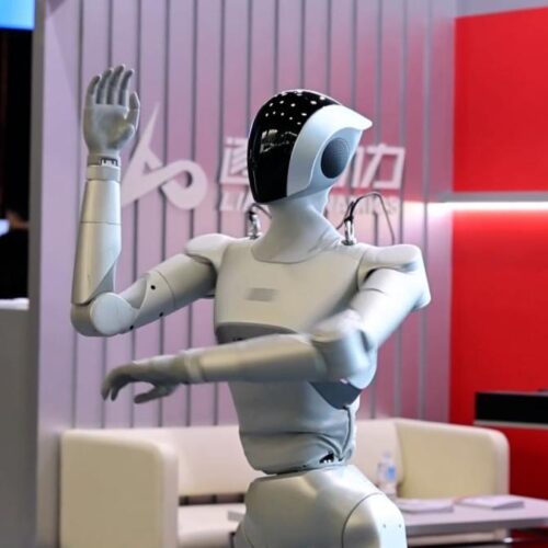 Un robot humanoide lleva el baile a CEATEC, la gran feria tecnológica de Japón