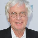 Muere a los 88 años Peter Medak, director de ‘Al final de la escalera’ y ‘La clase dirigente’