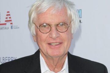 Muere a los 88 años Peter Medak, director de ‘Al final de la escalera’ y ‘La clase dirigente’